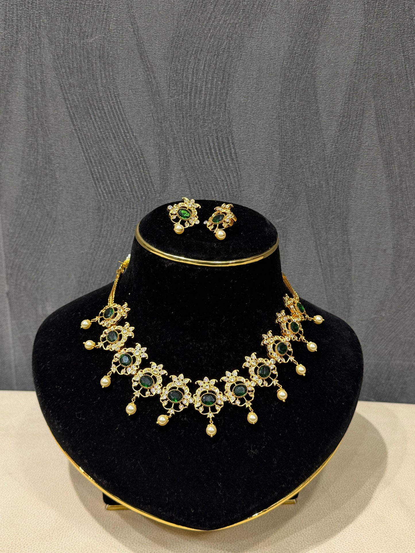 Green Big Stone Necklace Set