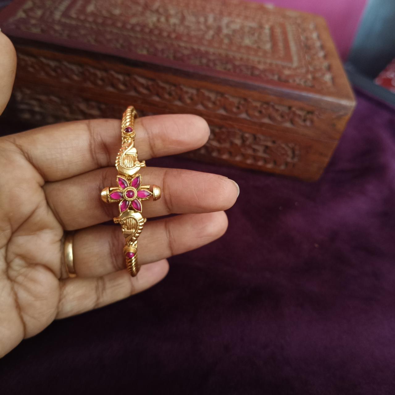 Pink flower bangle