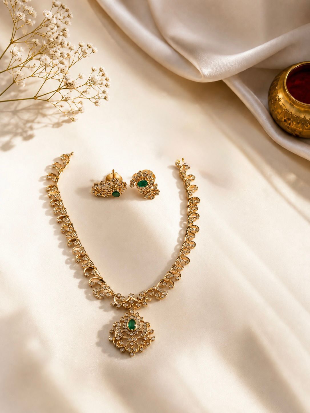 White stone necklace