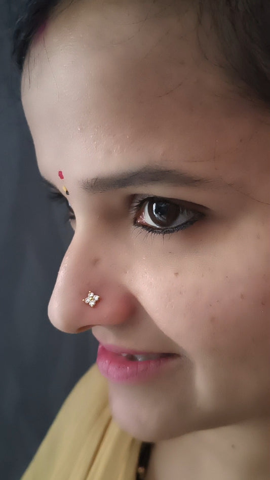 Diamond Shape Nose pin