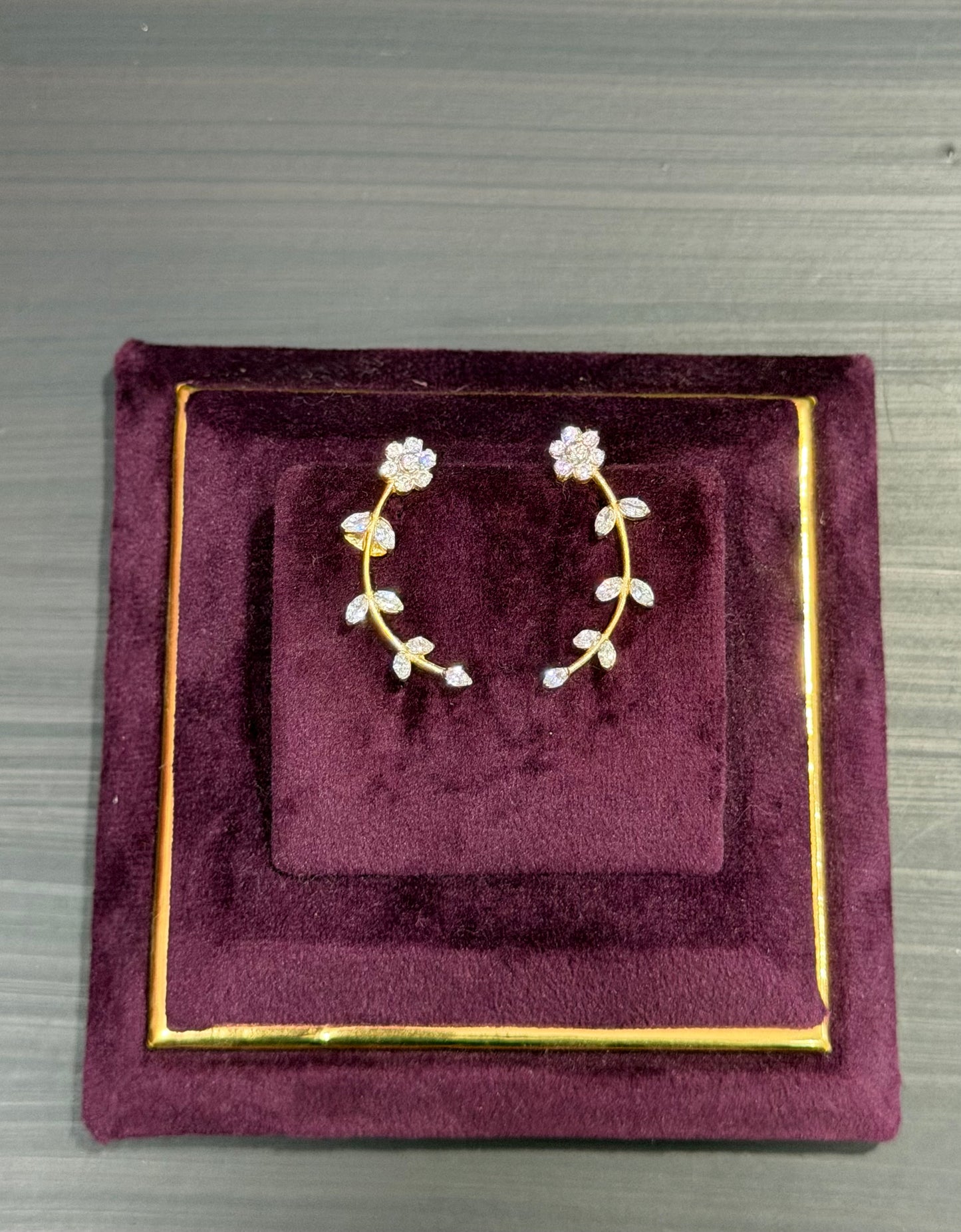 Flower Shape Earcuff