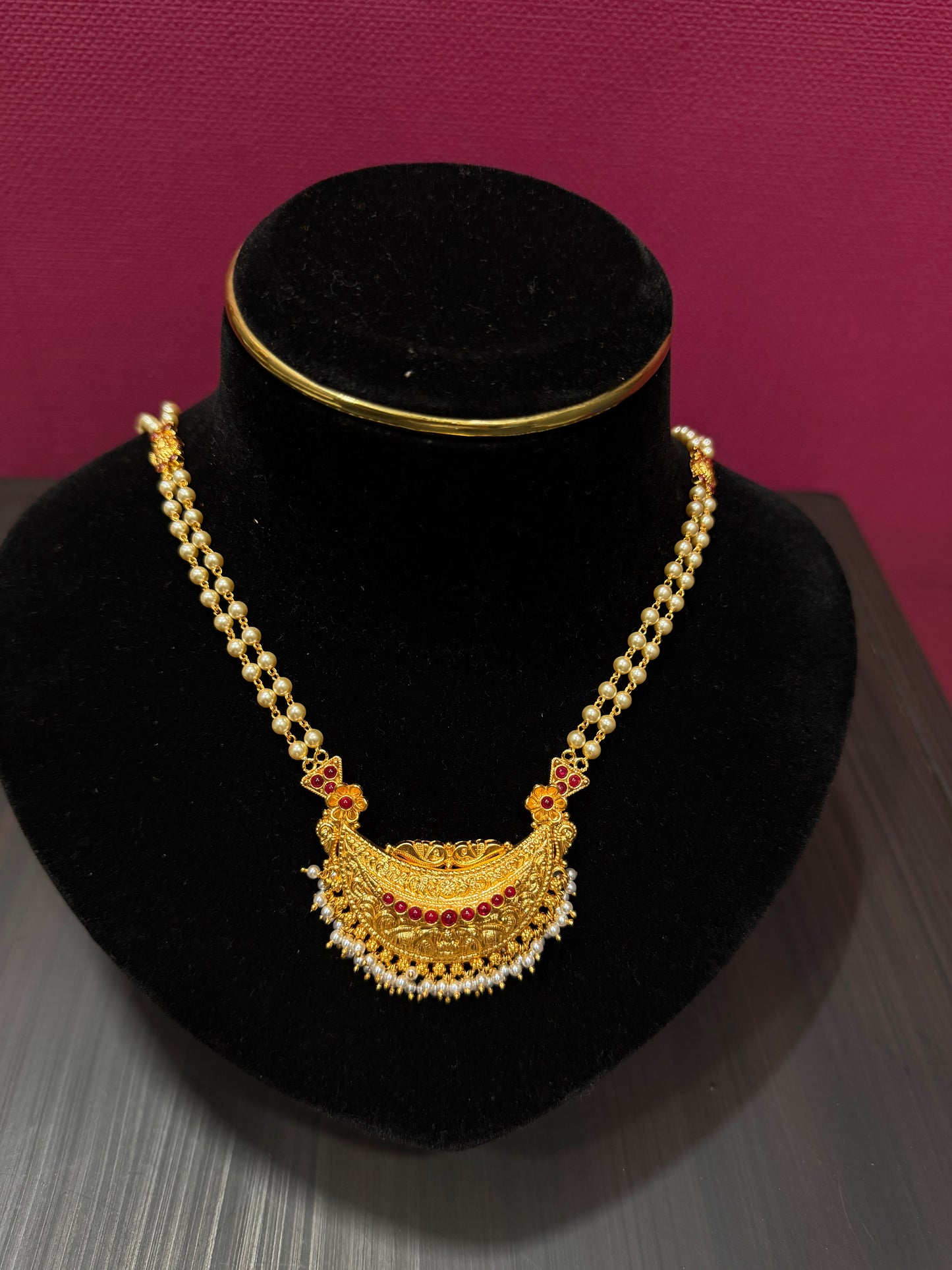 Long Pearl Layer Necklace With Pendent