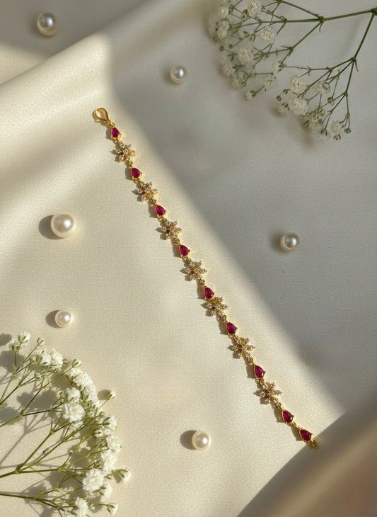 Red Beeds Flower Bracelet