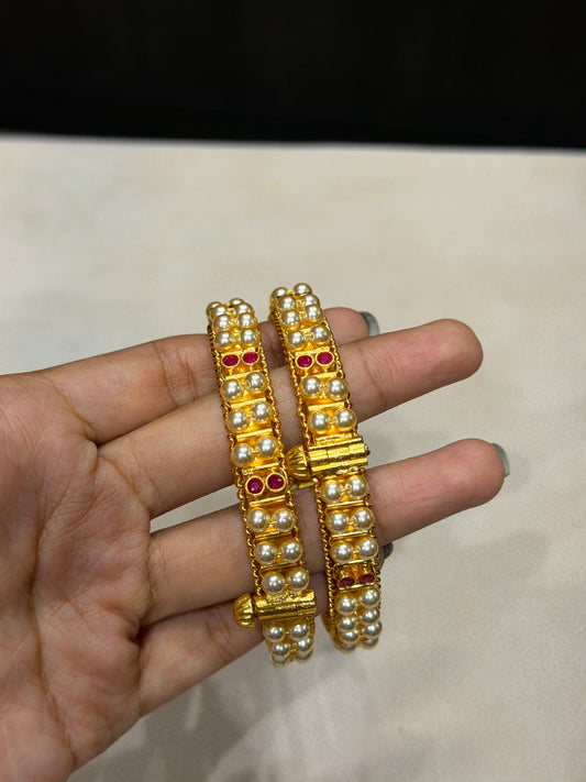 Peral Bangles
