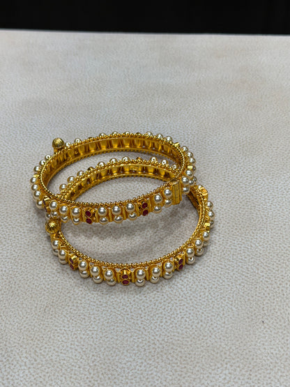 Peral Bangles