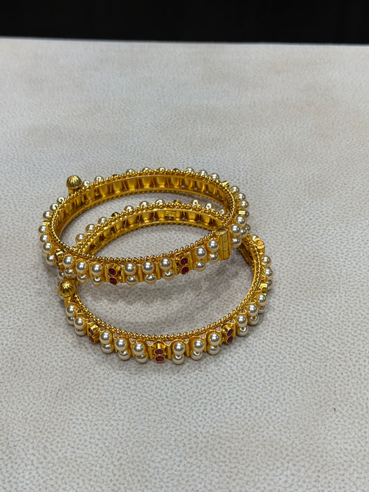 Peral Bangles