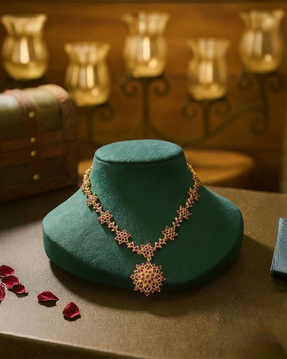 Red beeds necklace