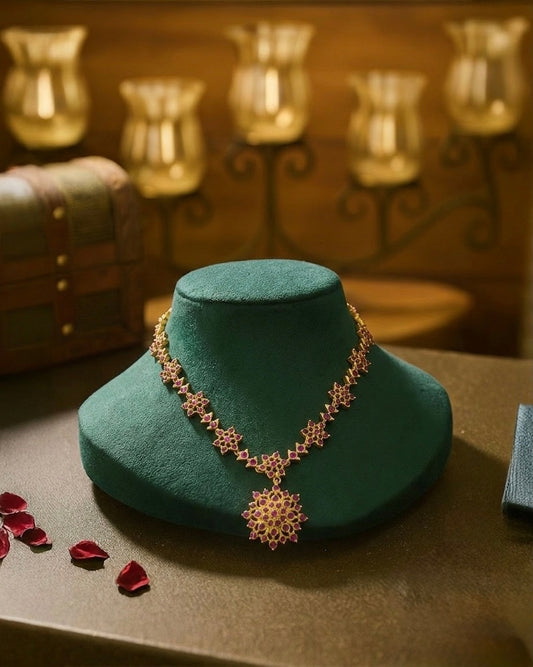 Red beeds necklace