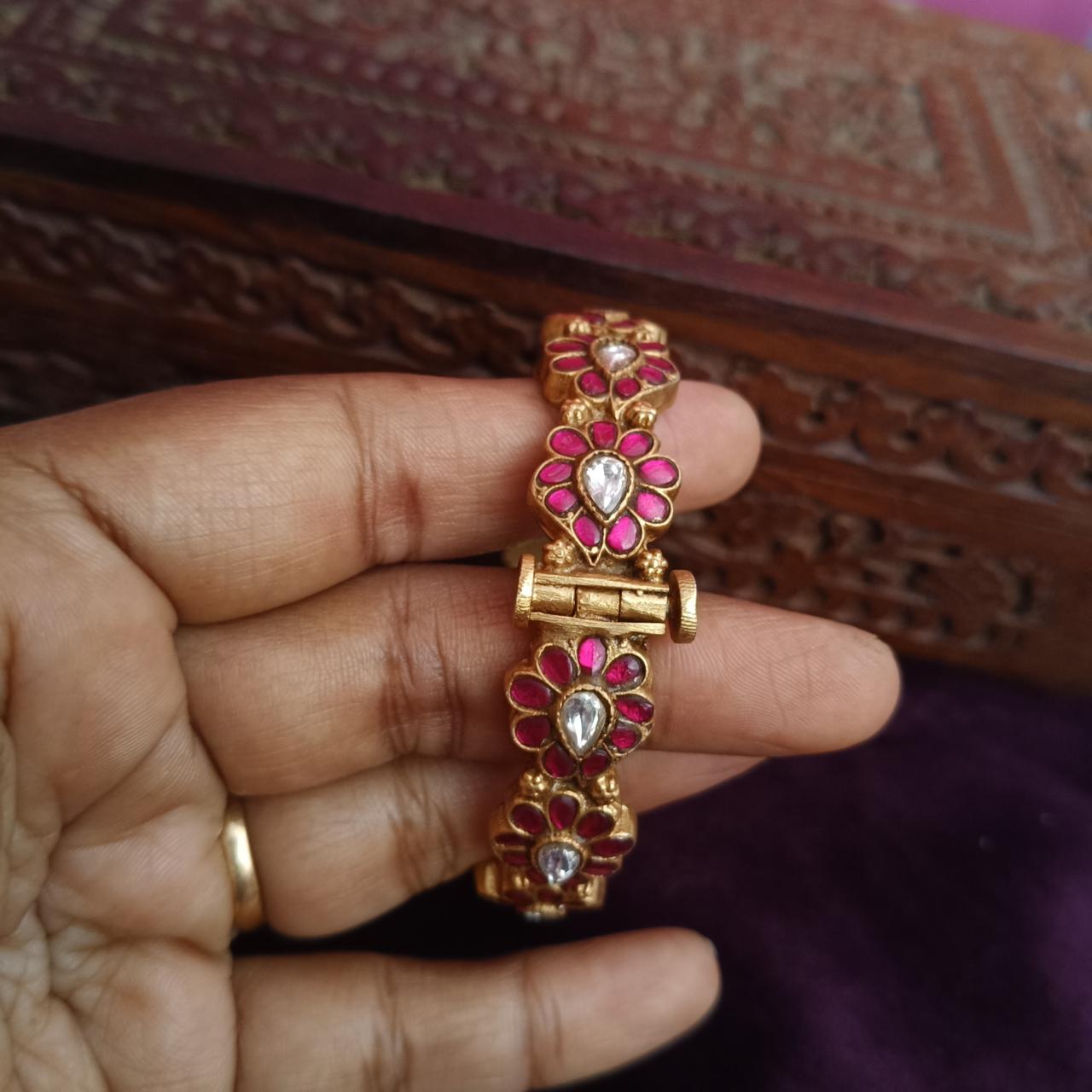 flowers bangle
