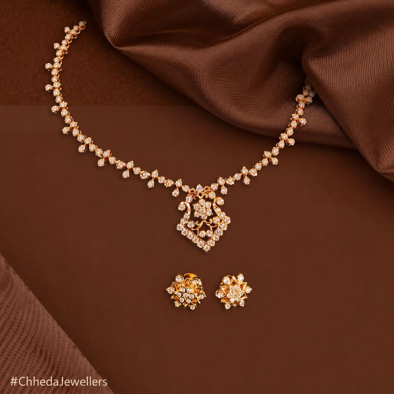 Pendant set