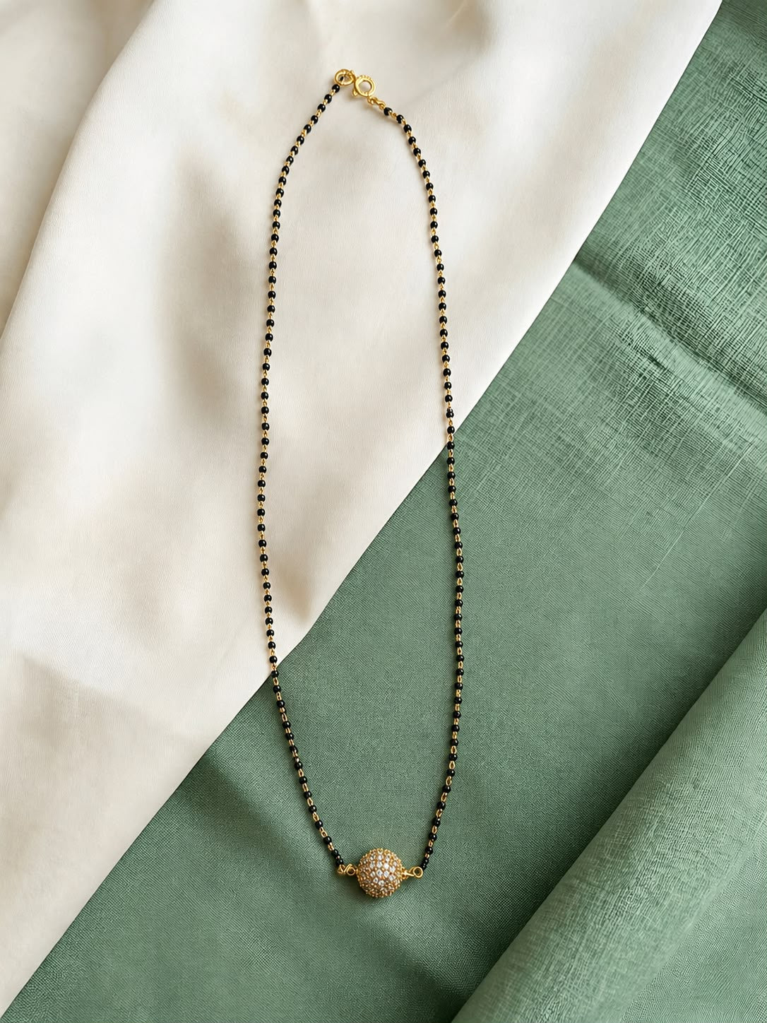 Rounded stone mangalsutra