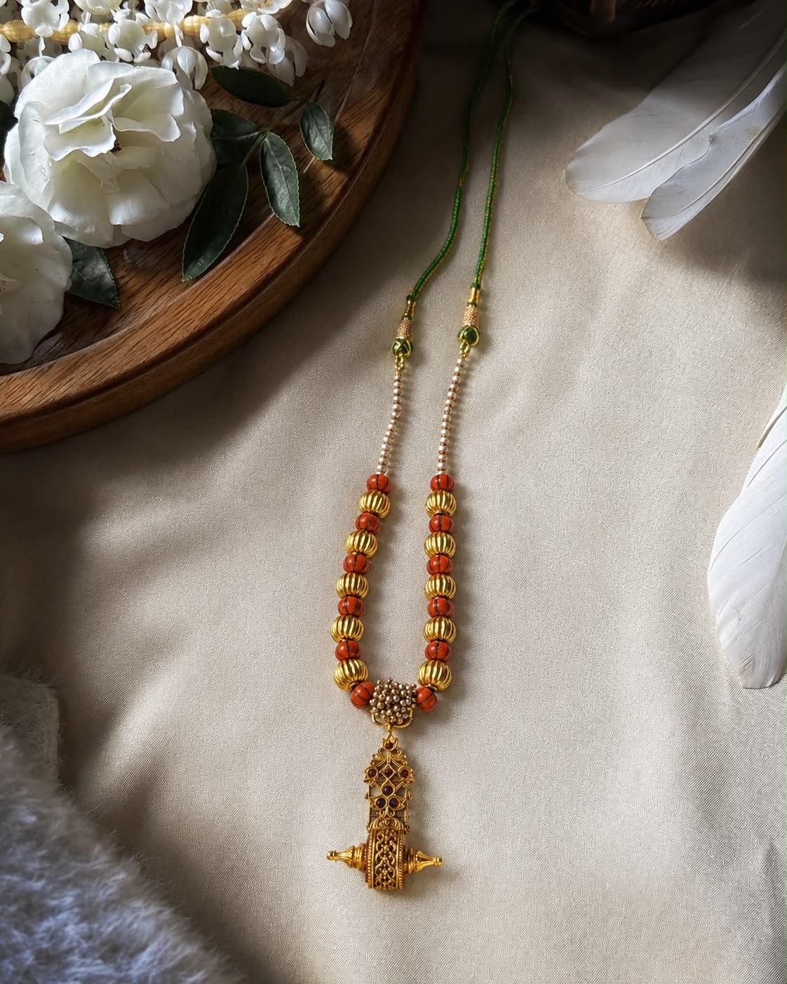 Mosonight necklace