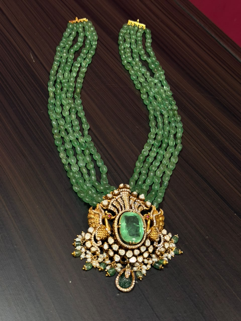 Green Beeds necklace and pendant