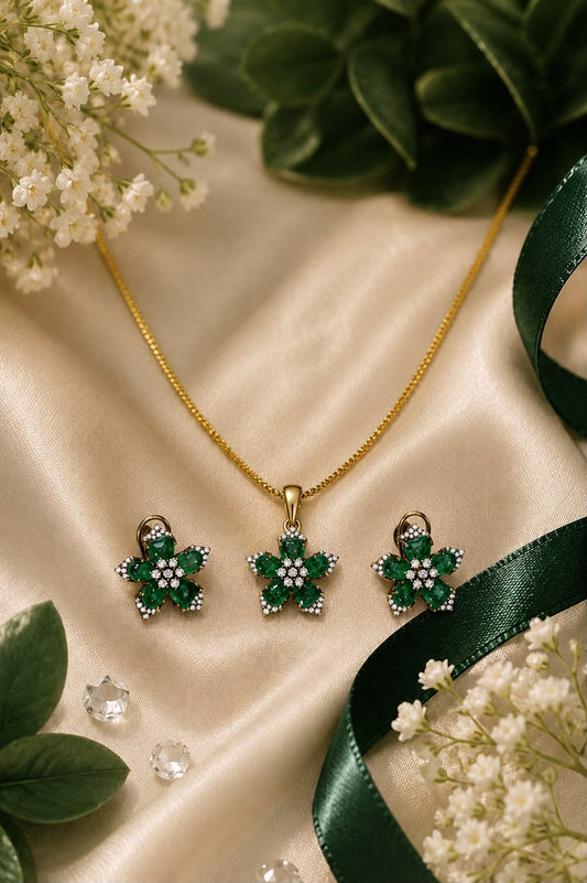 Green  stone pendant set