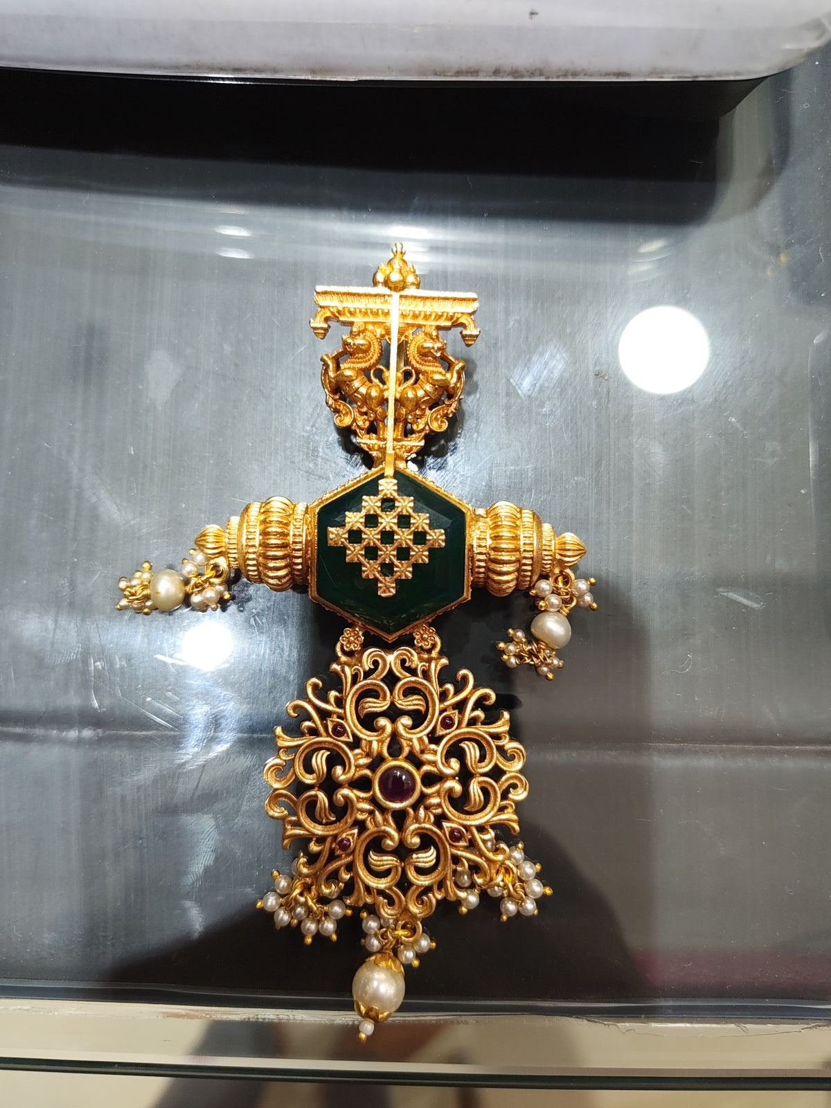 Mossonite pendant
