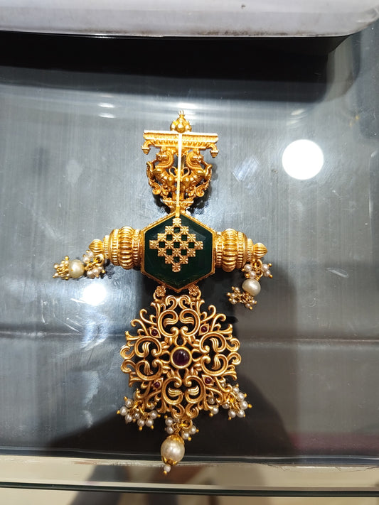 Mossonite pendant