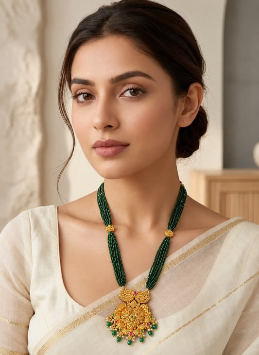 Green beeds layers necklace