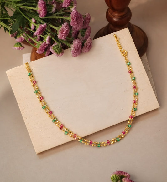 Green and red beeds necklace
